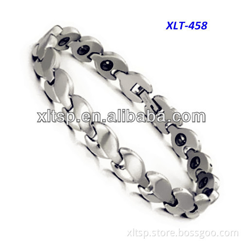 XLT-458 Leaf Titanium Bracelet with Hematite Magnets